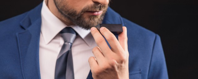 男士的穿衣服搭配技巧 男士有什么穿衣服搭配的技巧