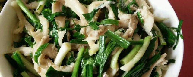 青蒜炒平菇教程 青蒜炒平菇的做法简介