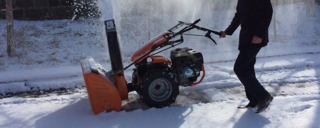 扫雪机使用技巧 扫雪机详细操作过程及维护技巧