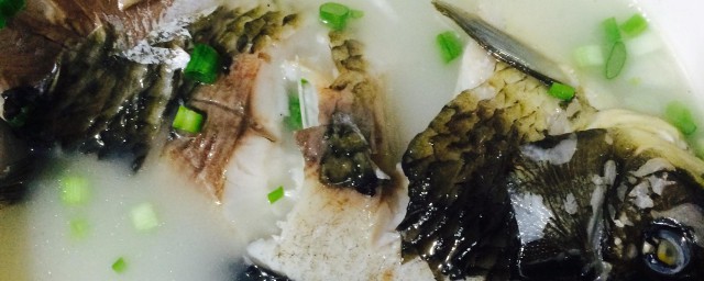 怎样熬鲫鱼汤 熬鲫鱼汤的技巧简介