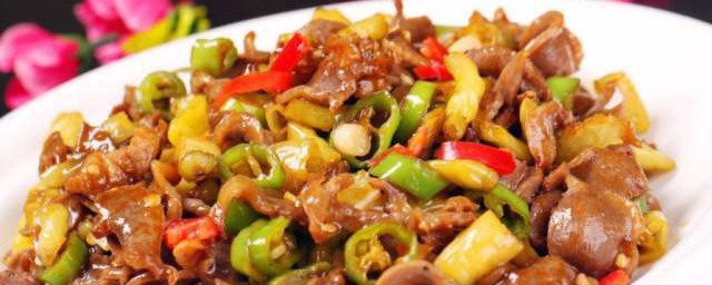 怎么做鸡杂酸萝卜 鸡杂酸萝卜做法简单介绍