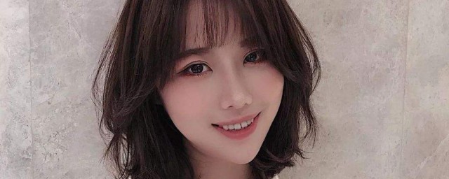 女性大宽脸怎样做发型 女性大宽脸做发型推荐