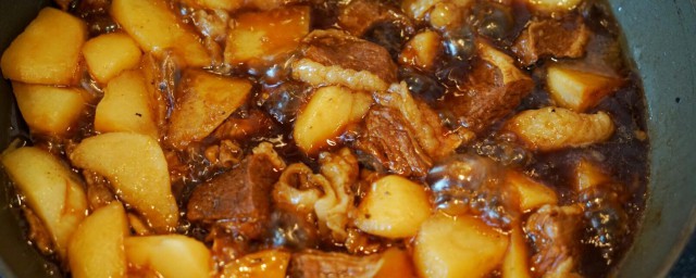 怎么做牛肉炖土豆好吃 牛肉炖土豆的做法