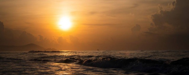 海日生残夜江春入旧年的哲理 江春入旧年什么意思