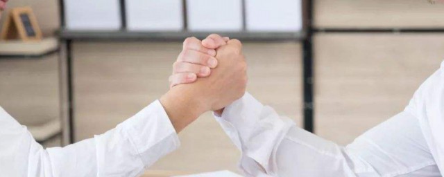 扳手腕常见方式 扳手腕常见办法介绍
