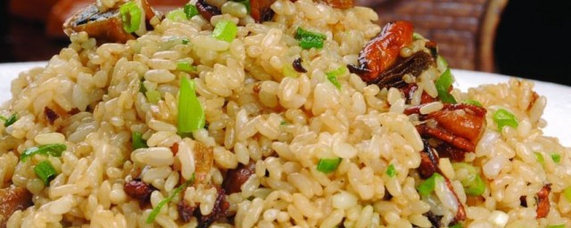 鲜蚝炒饭教程 鲜蚝炒饭做法简介