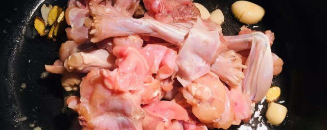 牛蛙的腌制技巧诀窍 腌制牛蛙的技巧诀窍