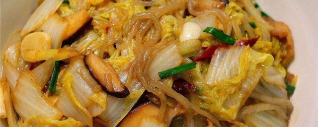 白菜猪肉炖粉条怎样做 白菜猪肉炖粉条做法简介
