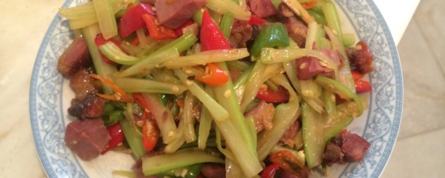 芹菜炒板鸭窍门 怎么做芹菜炒板鸭