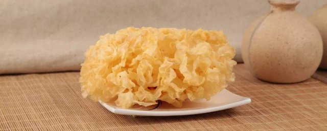 怎样挑银耳 什么样的银耳不宜食用