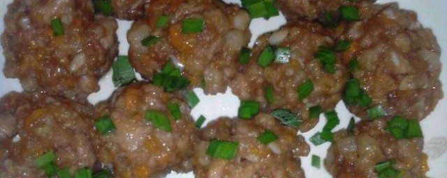 莴笋蒸肉丸怎样做 莴笋蒸肉丸的做法