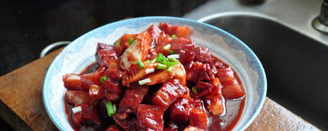 梅笋烧肉怎样做 做梅笋烧肉的次序
