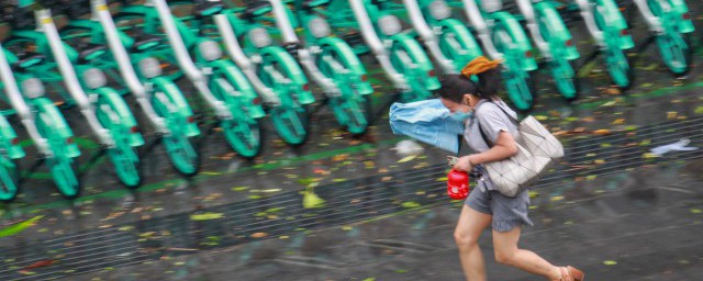 享受雨天的心情短语 如何写出雨天的心情