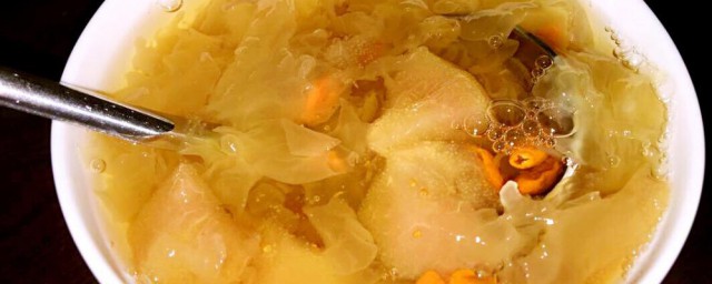 鸭梨银耳怎样做 制作鸭梨银耳的技巧