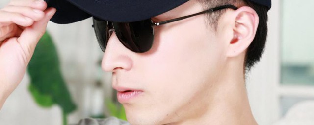 戴鸭舌帽技巧 男生棒球帽怎样戴