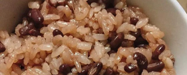 赤豆糯米饭如何做 赤豆糯米饭做法介绍