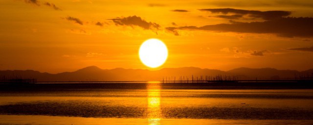 夕阳落幕悲伤的句子 如何写出夕阳的感觉