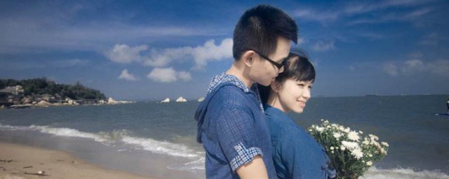 不能陪伴爱人的懊恼心语 不能陪伴爱人的懊恼心语有什么