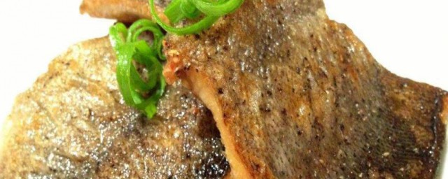 怎样做油炸大马哈鱼 油炸大马哈鱼的烹饪技巧
