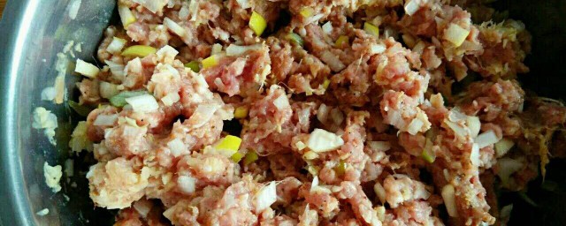 毛芹羊肉馅诀窍 制作的次序有什么呢