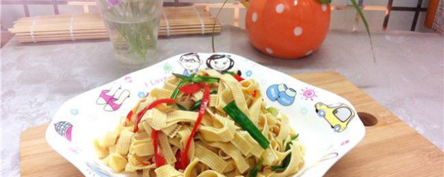 包菜丝炒豆皮怎样做 做炒豆皮的次序