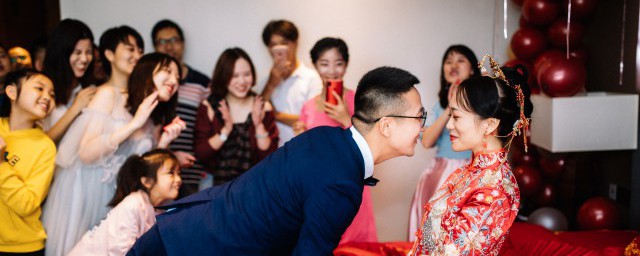 祝福新人结婚的八个字 新婚祝福语