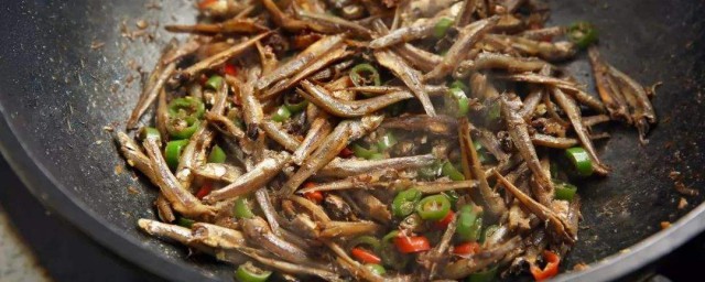 干煸小鱼干诀窍 干煸小鱼干做法诀窍
