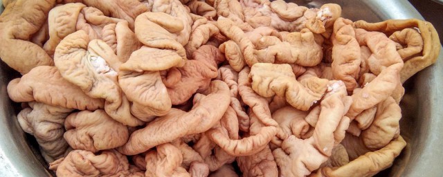 洗肥肠小技巧 洗猪大肠有个小诀窍怎样做呢