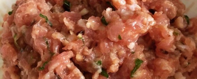 板栗蒸肉饼怎样做 板栗蒸肉饼做法简介
