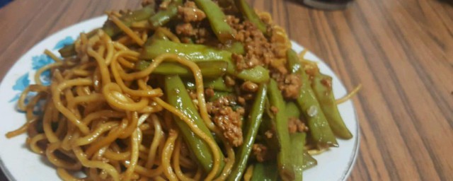 红烧肉焖面怎样做 红烧肉焖面的做法