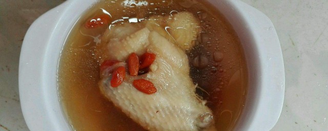 花旗参炖鸡汤怎样做 花旗参炖鸡汤的做法