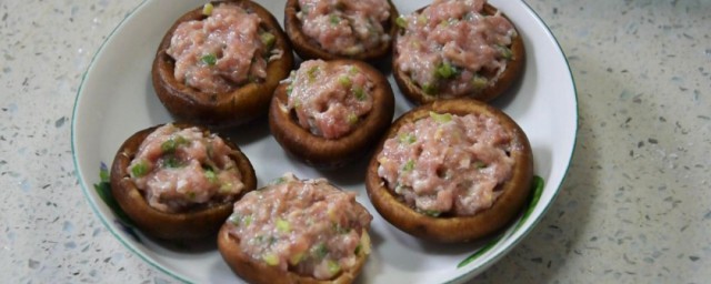 藕丁酿香菇怎样做 藕丁酿香菇做法简介