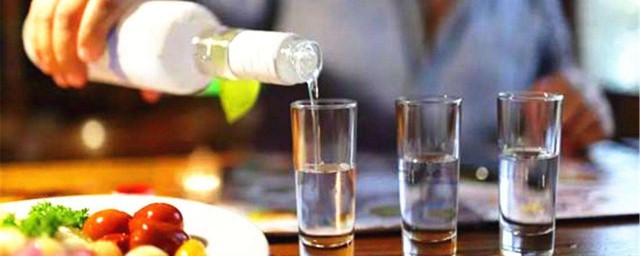 白酒喝了身体会发生什么变化 白酒喝了使身体有什么变化