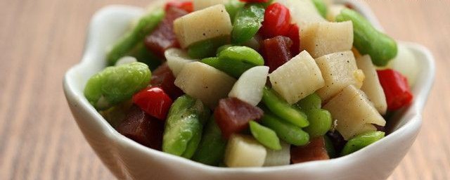 腊肉笋丁怎样做 做腊肉笋丁的次序