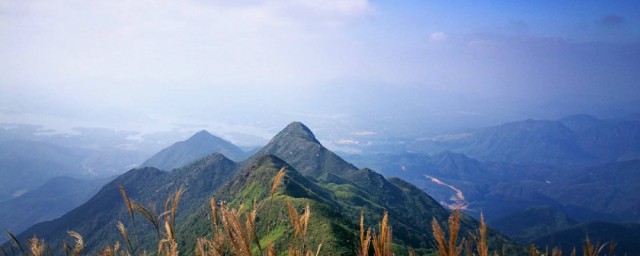 风景山上说说心情短语 风景山上的心情说说有哪些呢