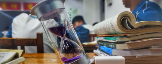 正能量的英语励志说说心情短语 有哪些写的很好的句子