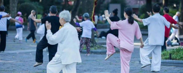 不少人喜欢空腹晨练这种做法健康吗 有危害吗
