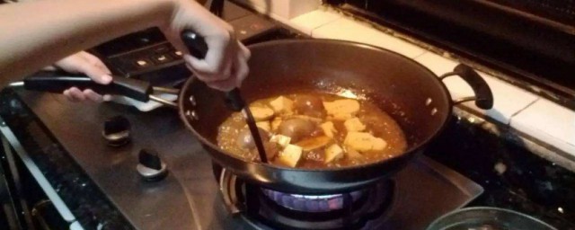 锅糊了如何办 食物糊了味道对身体有害吗