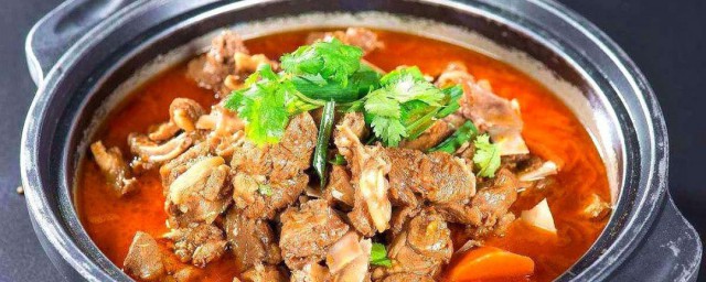 怎样炖羊肉好吃又简单 怎样炖羊肉好吃又简单