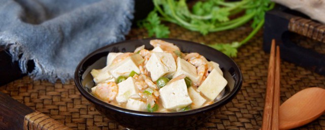 磷虾烧豆腐怎样做 磷虾烧豆腐的做法