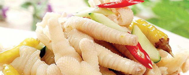 泡椒下饭菜如何做 做成泡椒鸡爪很下饭