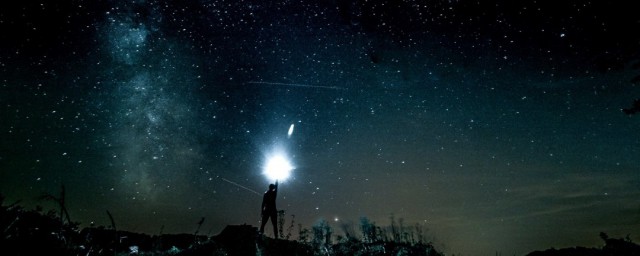 关于星空的唯美句子 描写唯美星空的句子