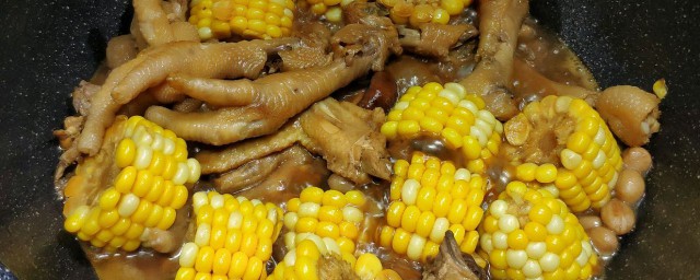 玉米鸡爪煲如何做 玉米鸡爪煲做法