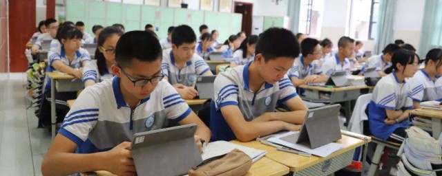 梦见上学考试是什么意思 梦见上学考试梦境解析