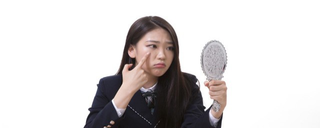 如何去除闭口粉刺 去除闭口粉刺的要领