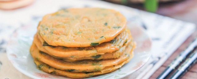 蔬菜海鲜小饼怎样做 蔬菜海鲜小饼的做法次序