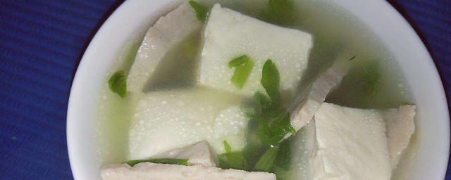 怎样做豆花芹菜汤 芹菜豆腐汤怎样做