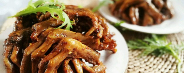 辣椒鸭脚怎样做 香辣鸭掌的做法次序