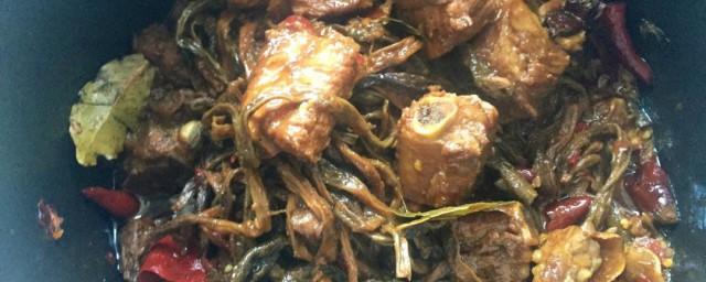 干豆角烧排骨怎样做 干豆角烧排骨的做法次序