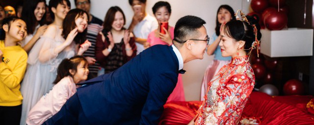 送姐们出嫁的句子 需要怎样表达出自己的祝福